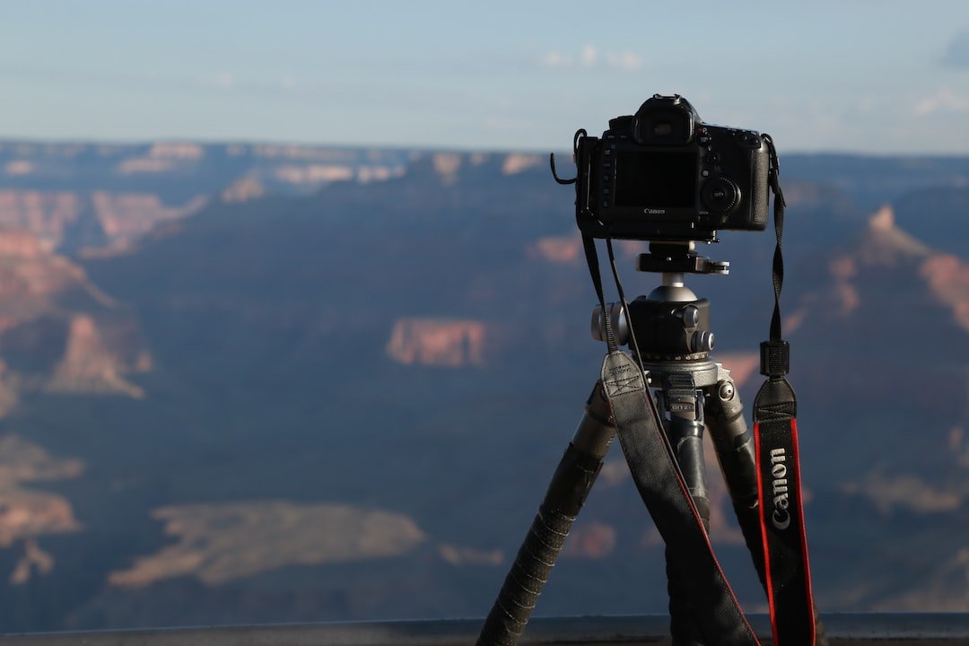 Do you find it difficult to capture stable and clear images? In this post, we will discuss the benefits and features of camera tripods.